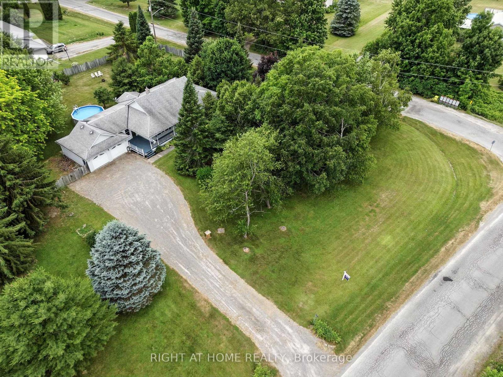 66 Zion Road, Quinte West, Ontario  K0K 2C0 - Photo 2 - X12252909
