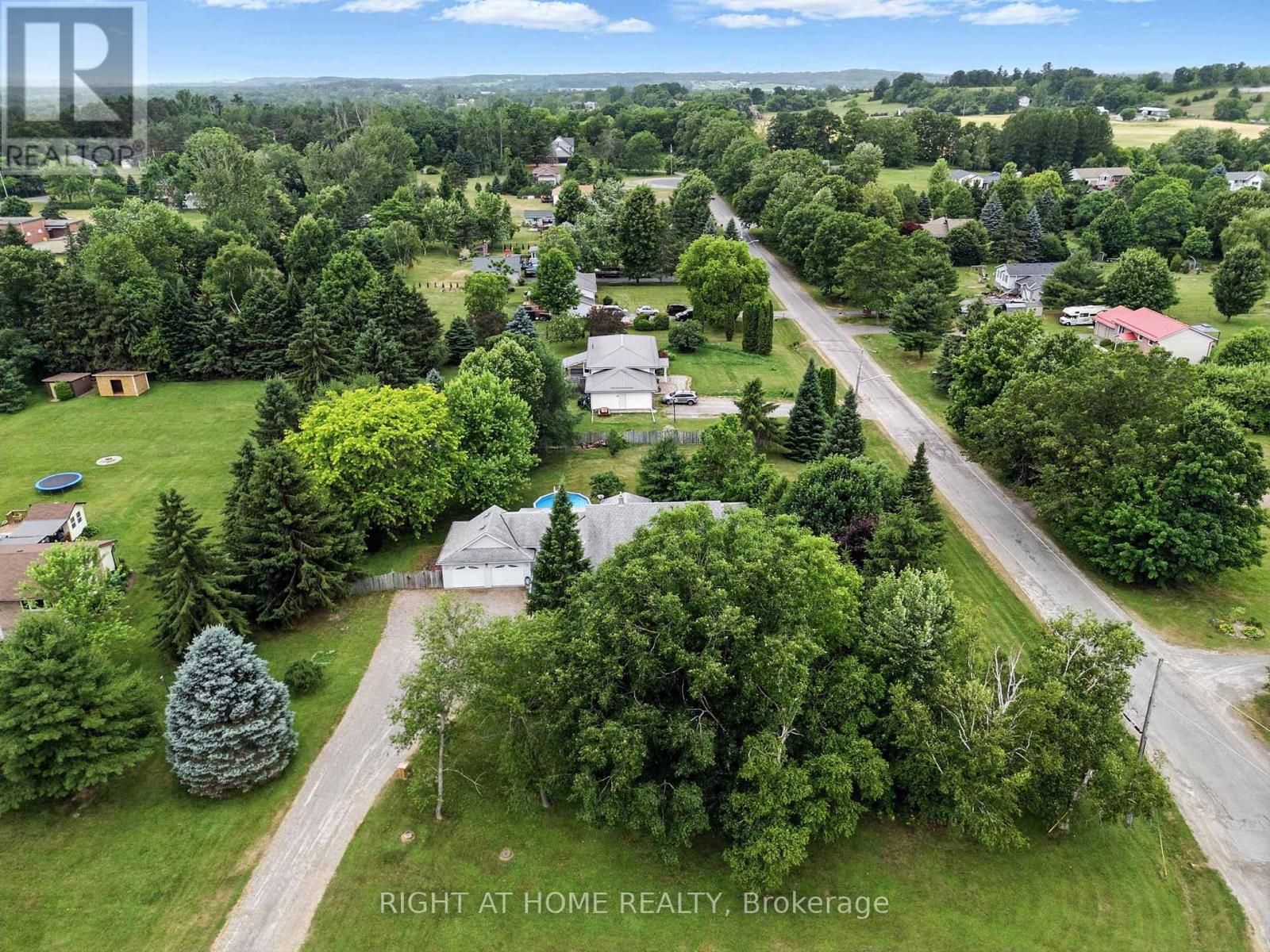 66 Zion Road, Quinte West, Ontario  K0K 2C0 - Photo 3 - X12252909