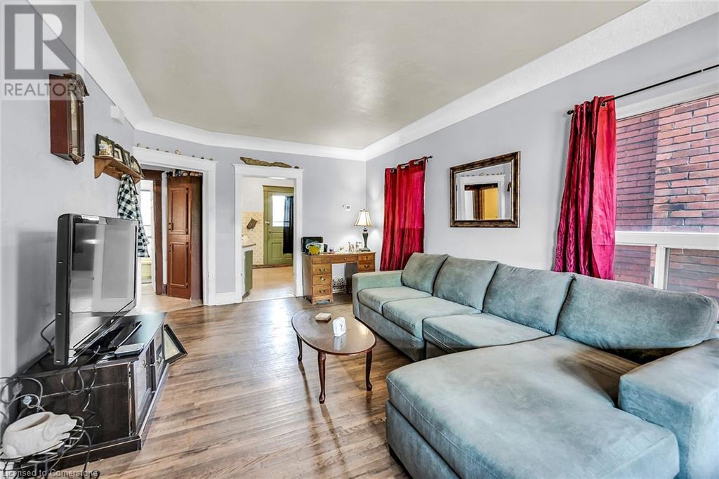 Property at 8 MORRIS Avenue image 5