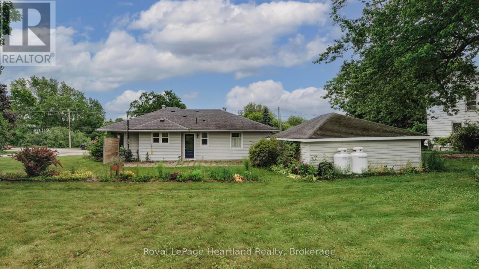 578 Stauffer Street, Huron-Kinloss, Ontario  N0G 2H0 - Photo 33 - X12253033
