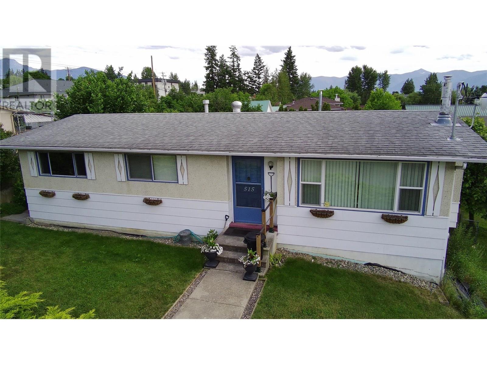 515 Canyon Street, Creston, British Columbia
