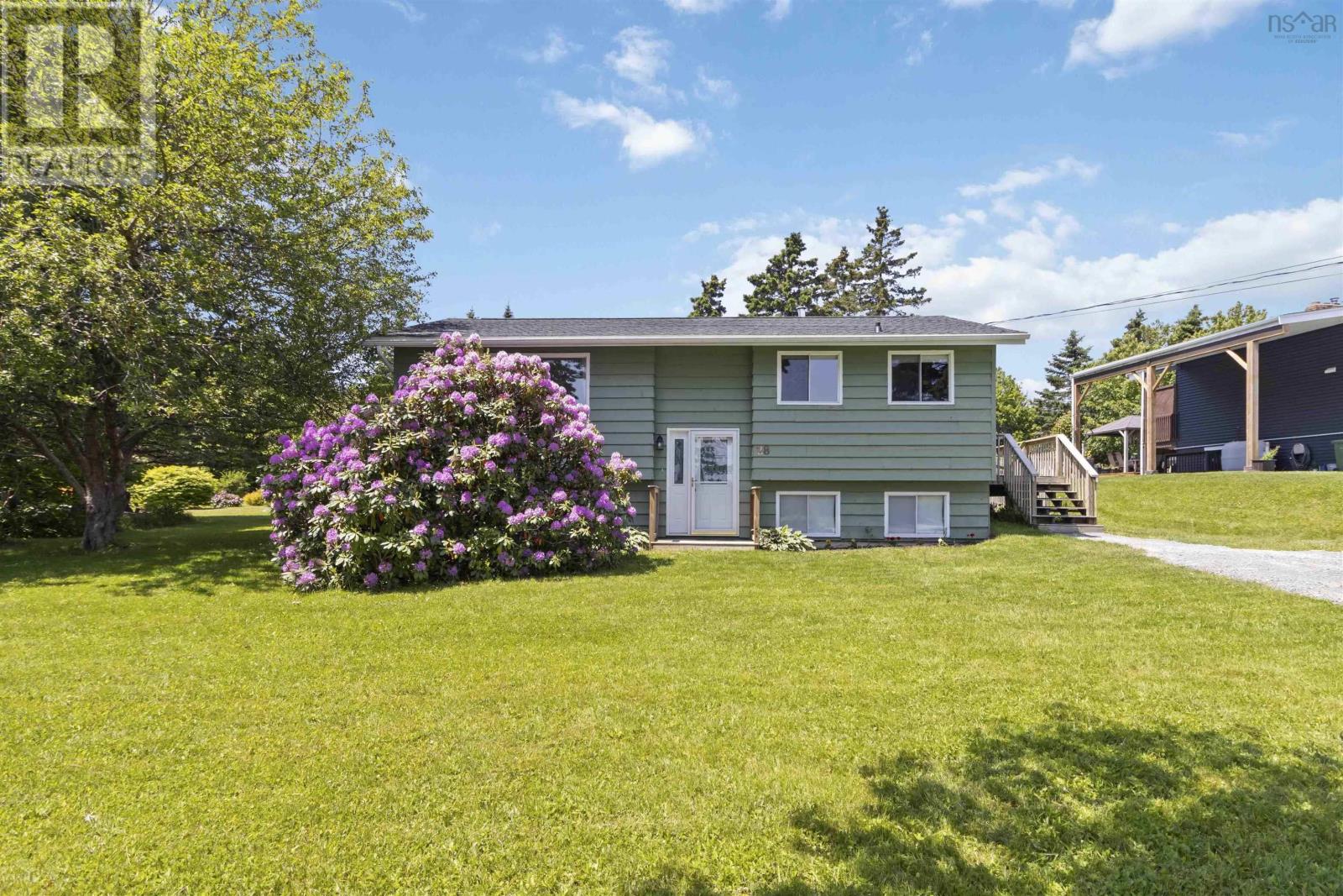 Property at 28 Karen Crescent image 2