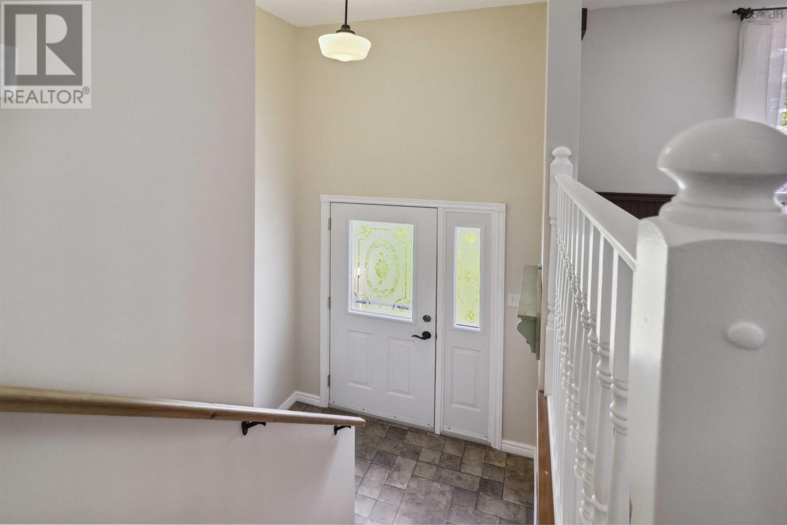 Property at 28 Karen Crescent image 5