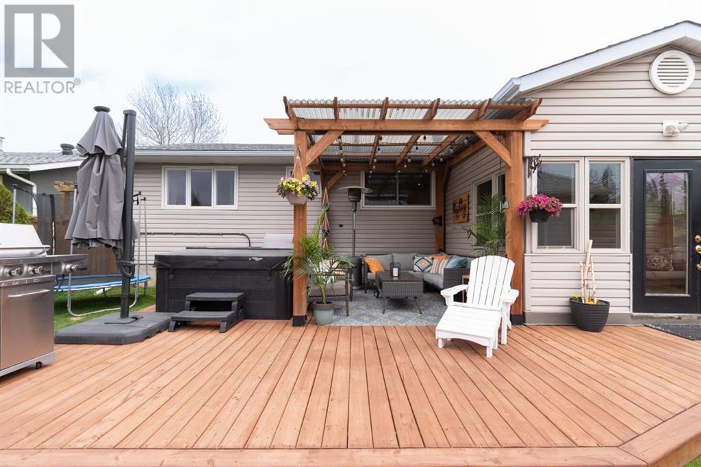 Property at 101 Robin Crescent image 3
