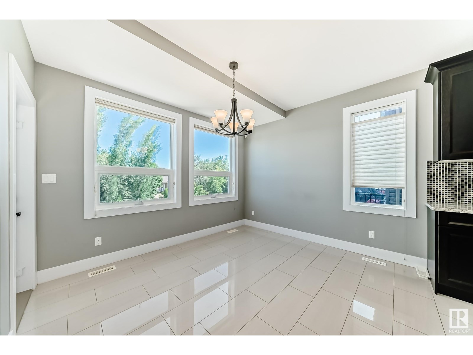 Property at 14062 161A AV NW image 4