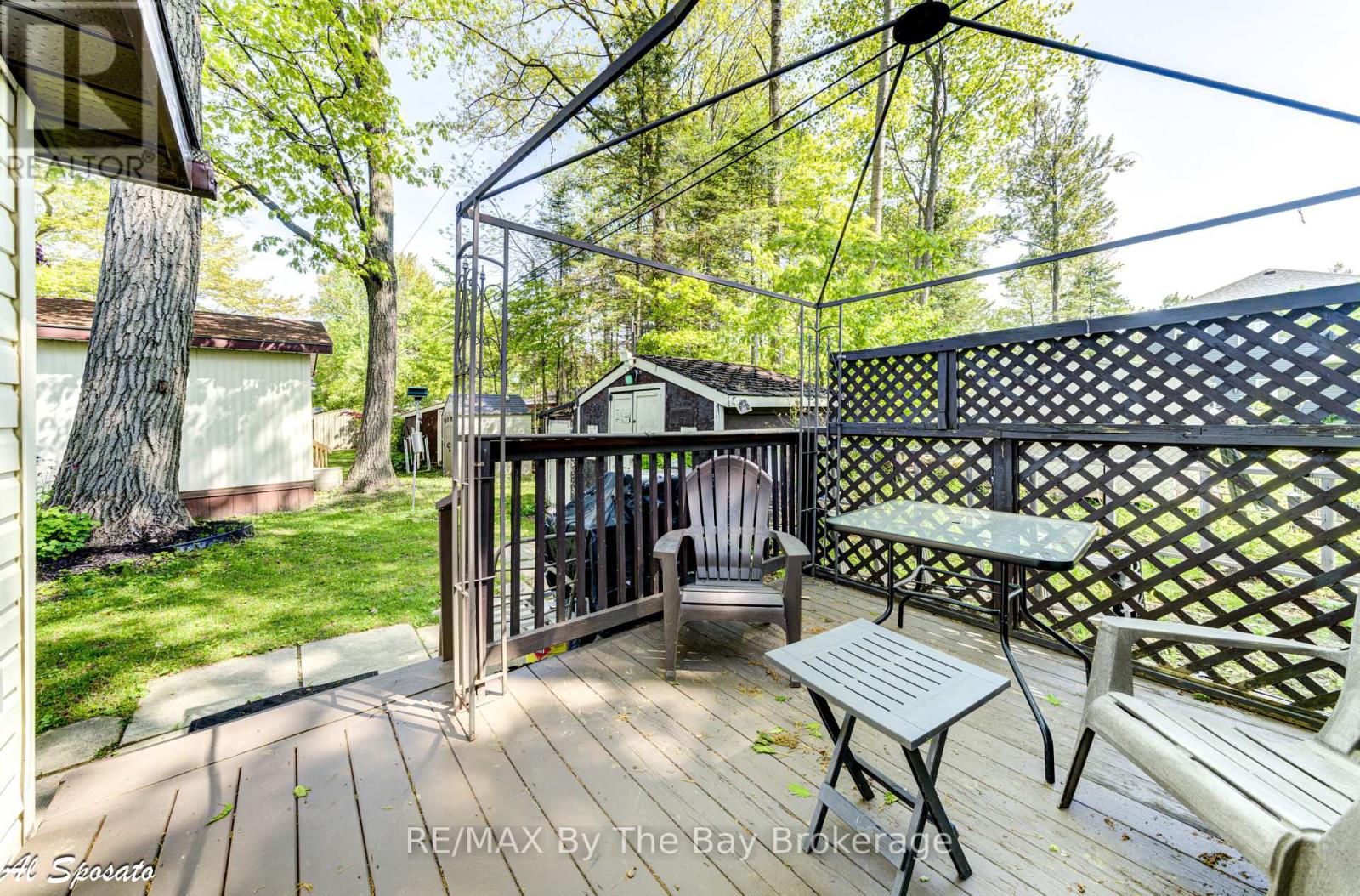 76 Georgian Glen Drive, Wasaga Beach, Ontario  L9Z 1K7 - Photo 35 - S12240980