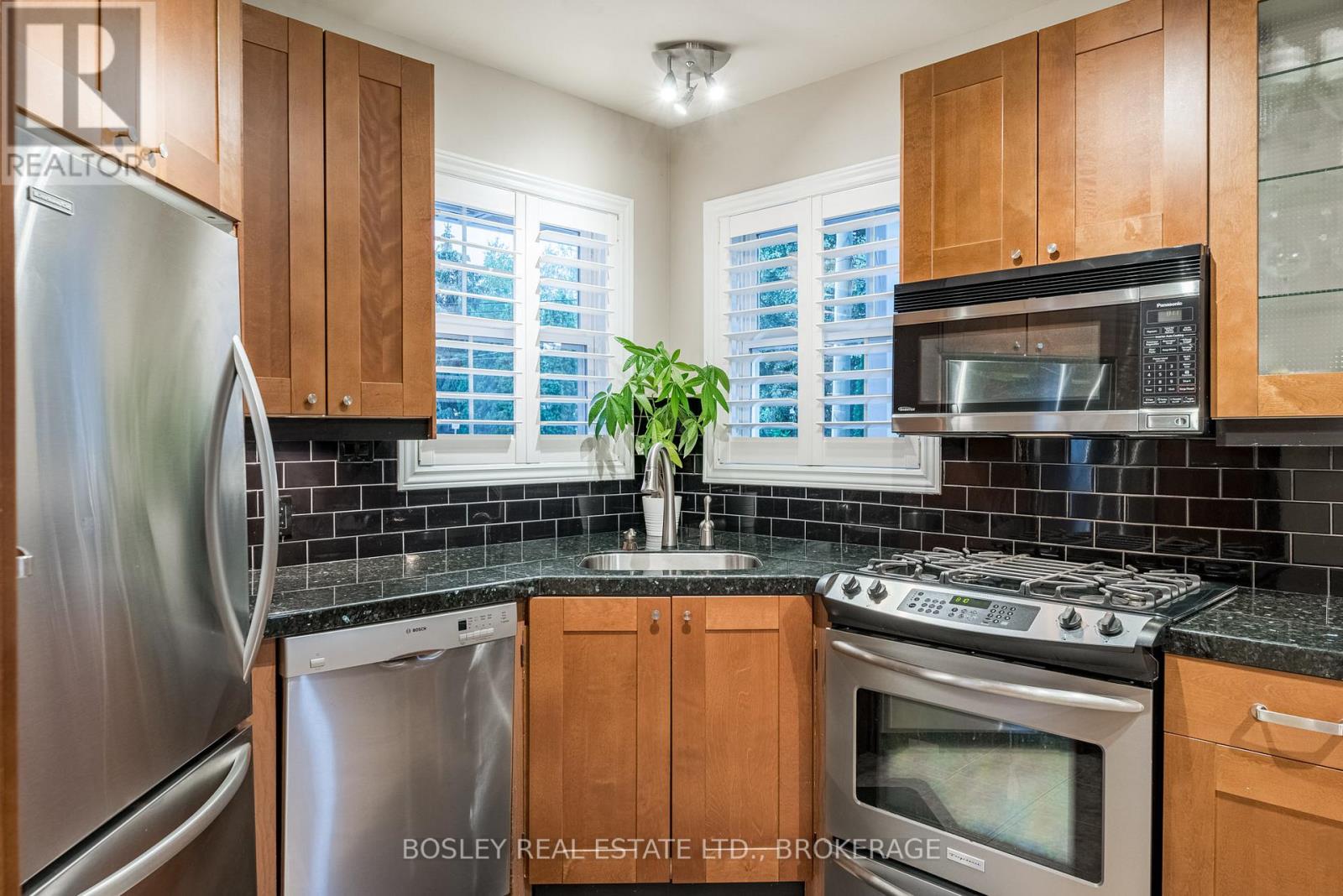 62 Dalhousie Avenue, St. Catharines, Ontario  L2N 4W9 - Photo 12 - X12253039