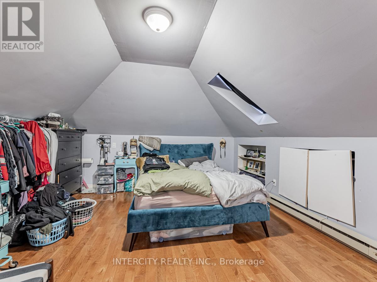 111 Alberta Avenue, Toronto, Ontario  M6H 2S1 - Photo 31 - C12252991
