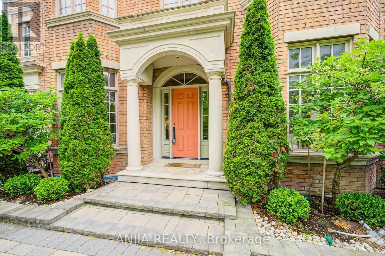 Property at 7 SWIFTDALE PLACE image 4