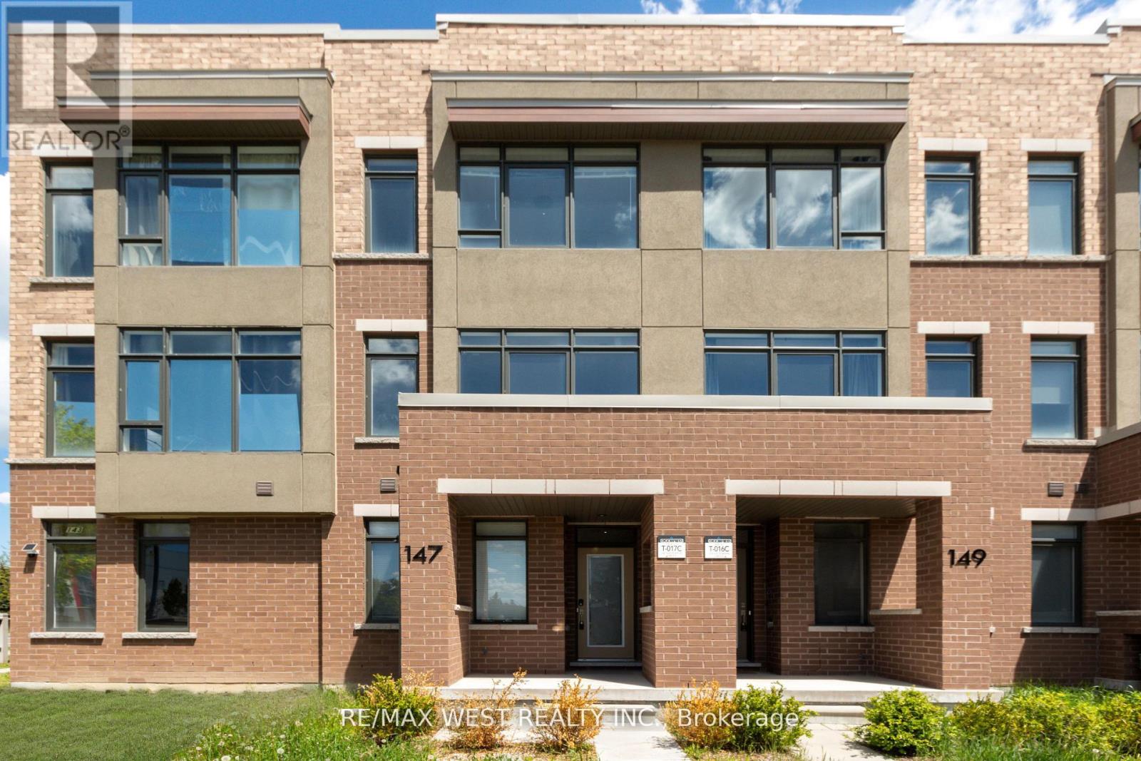 Property at 147 SALTERTON CIRCLE image 5