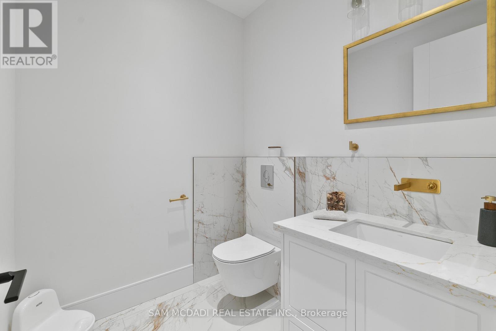 46 Cobblehill Road, Halton Hills (Ac Acton), Ontario  L7J 1N9 - Photo 10 - W12253082