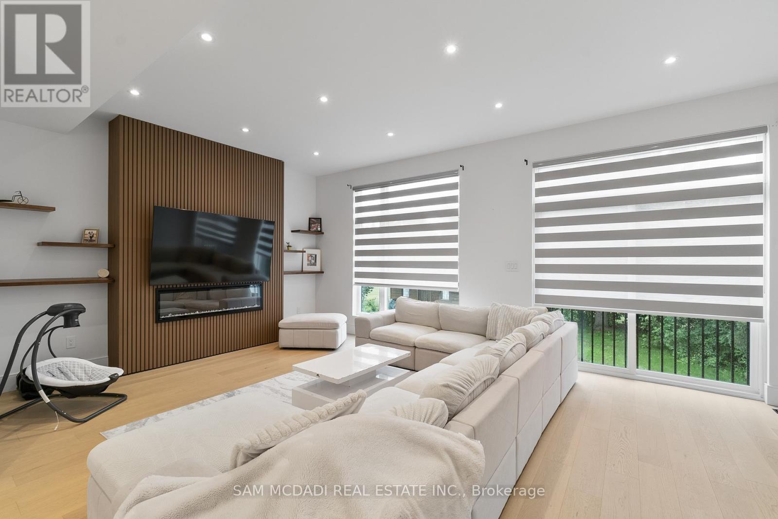 46 Cobblehill Road, Halton Hills (Ac Acton), Ontario  L7J 1N9 - Photo 16 - W12253082