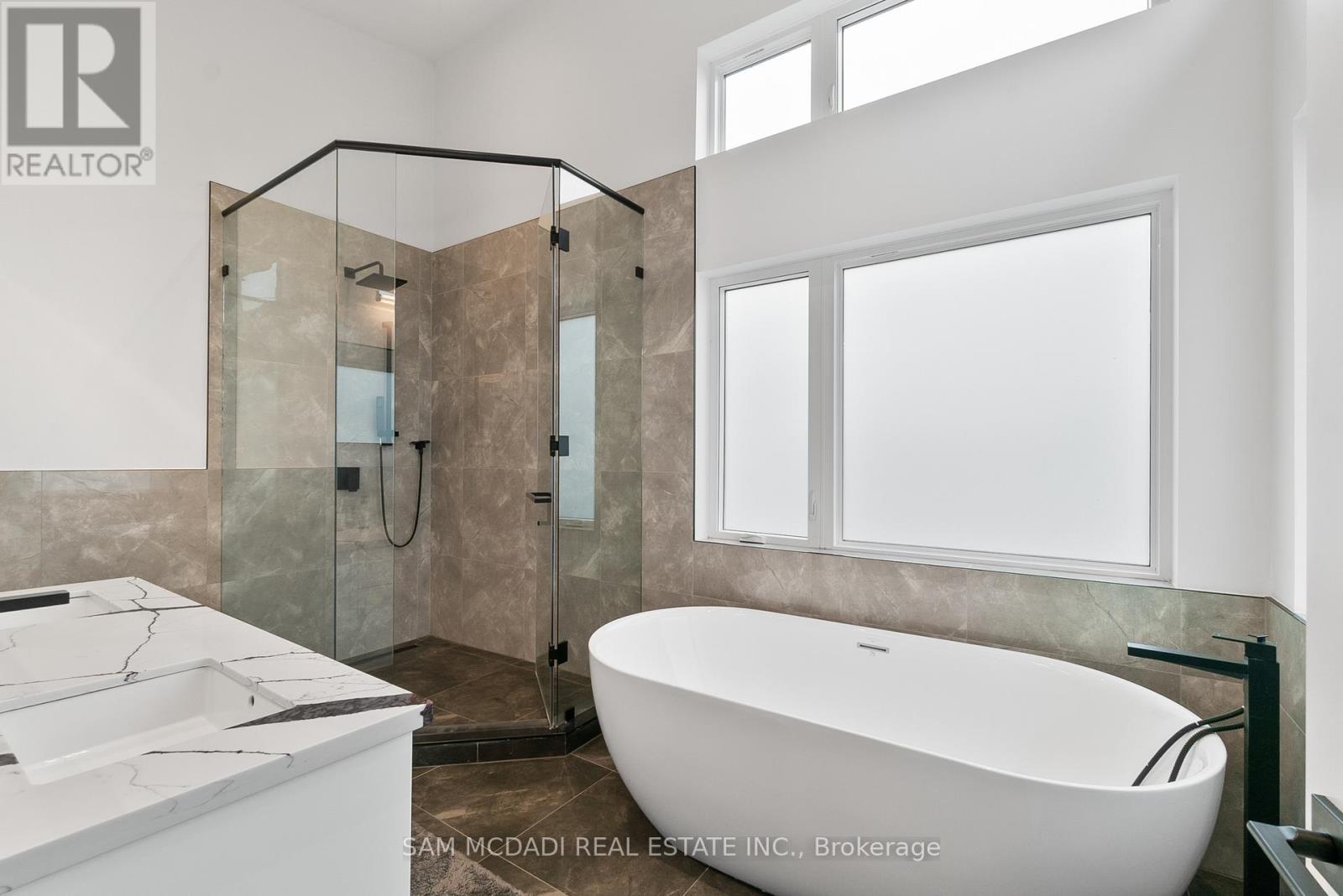 46 Cobblehill Road, Halton Hills (Ac Acton), Ontario  L7J 1N9 - Photo 28 - W12253082