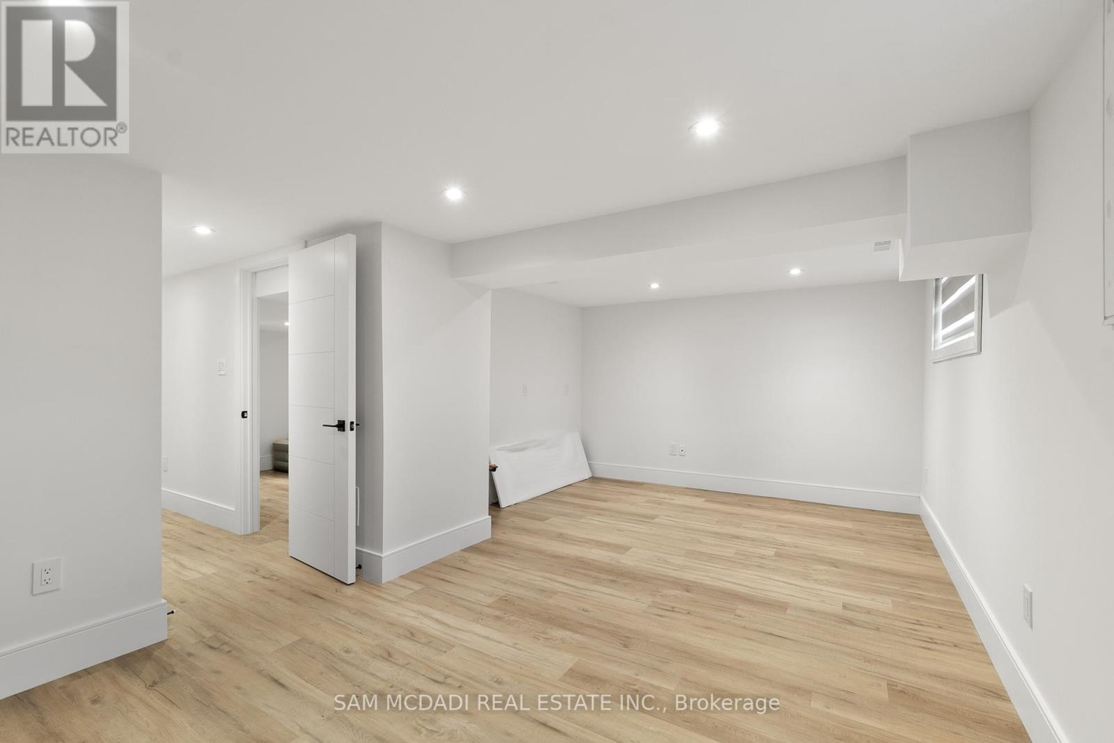 46 Cobblehill Road, Halton Hills (Ac Acton), Ontario  L7J 1N9 - Photo 41 - W12253082