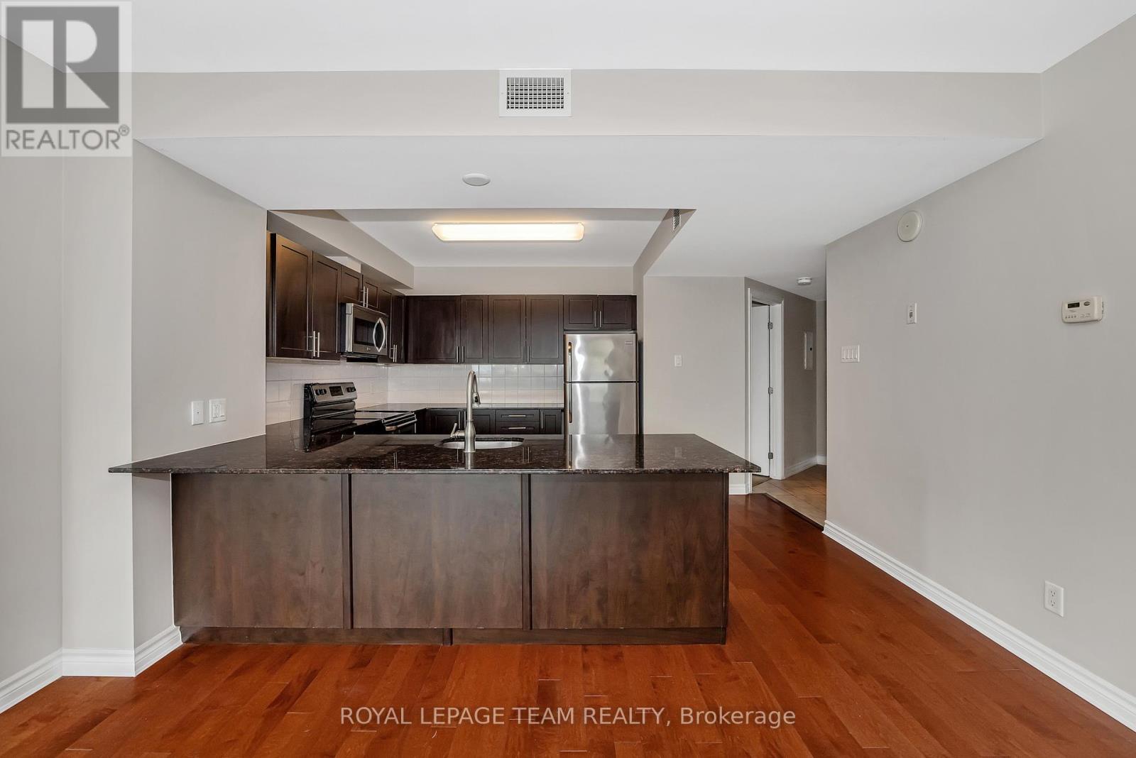 1404 - 234 Rideau Street, Ottawa, Ontario  K1N 0A9 - Photo 11 - X12253120