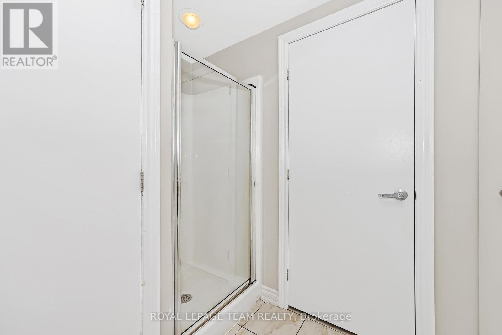 1404 - 234 Rideau Street, Ottawa, Ontario  K1N 0A9 - Photo 18 - X12253120