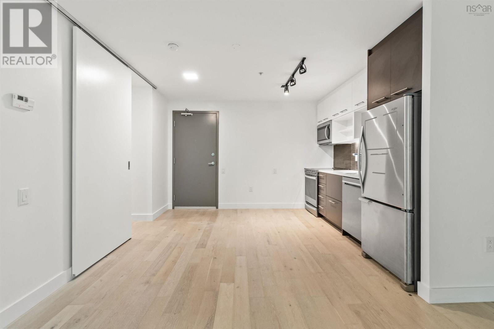 316 1048 Wellington Street, Halifax, Nova Scotia  B3H 0C2 - Photo 3 - 202512653