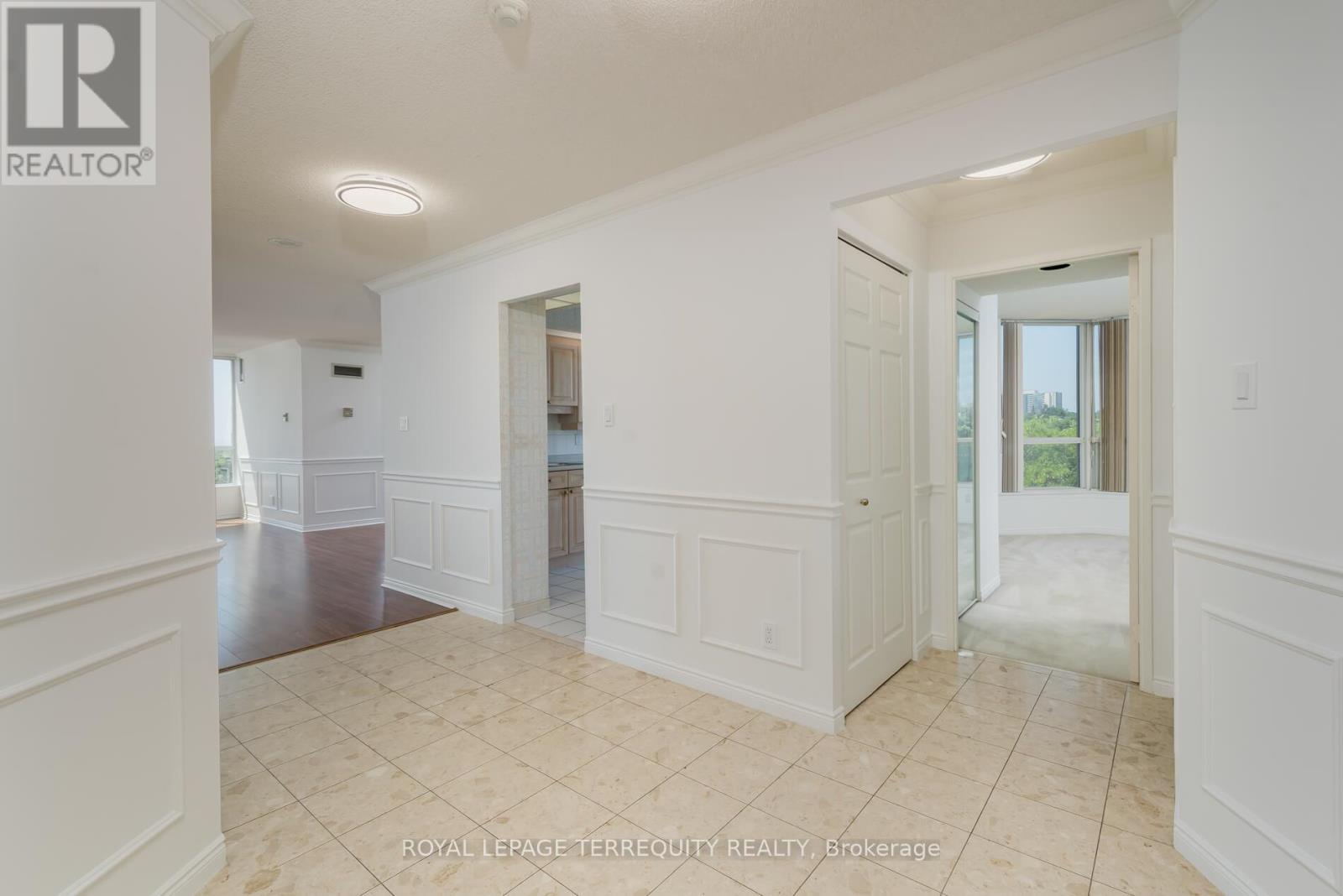 Property at 629 - 10 GUILDWOOD PARKWAY image 5