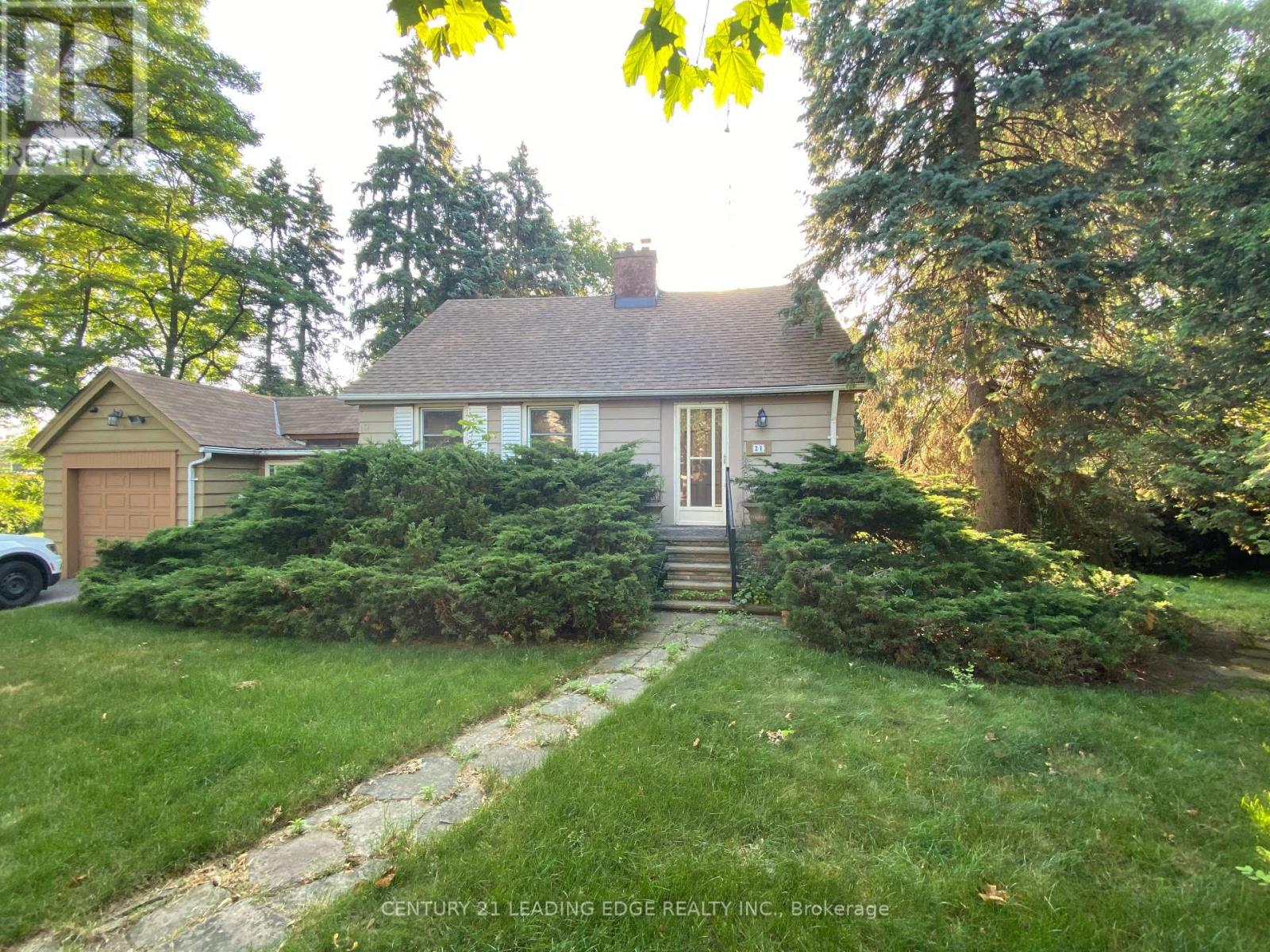 Property at 21 FAIRCROFT BOULEVARD image 1