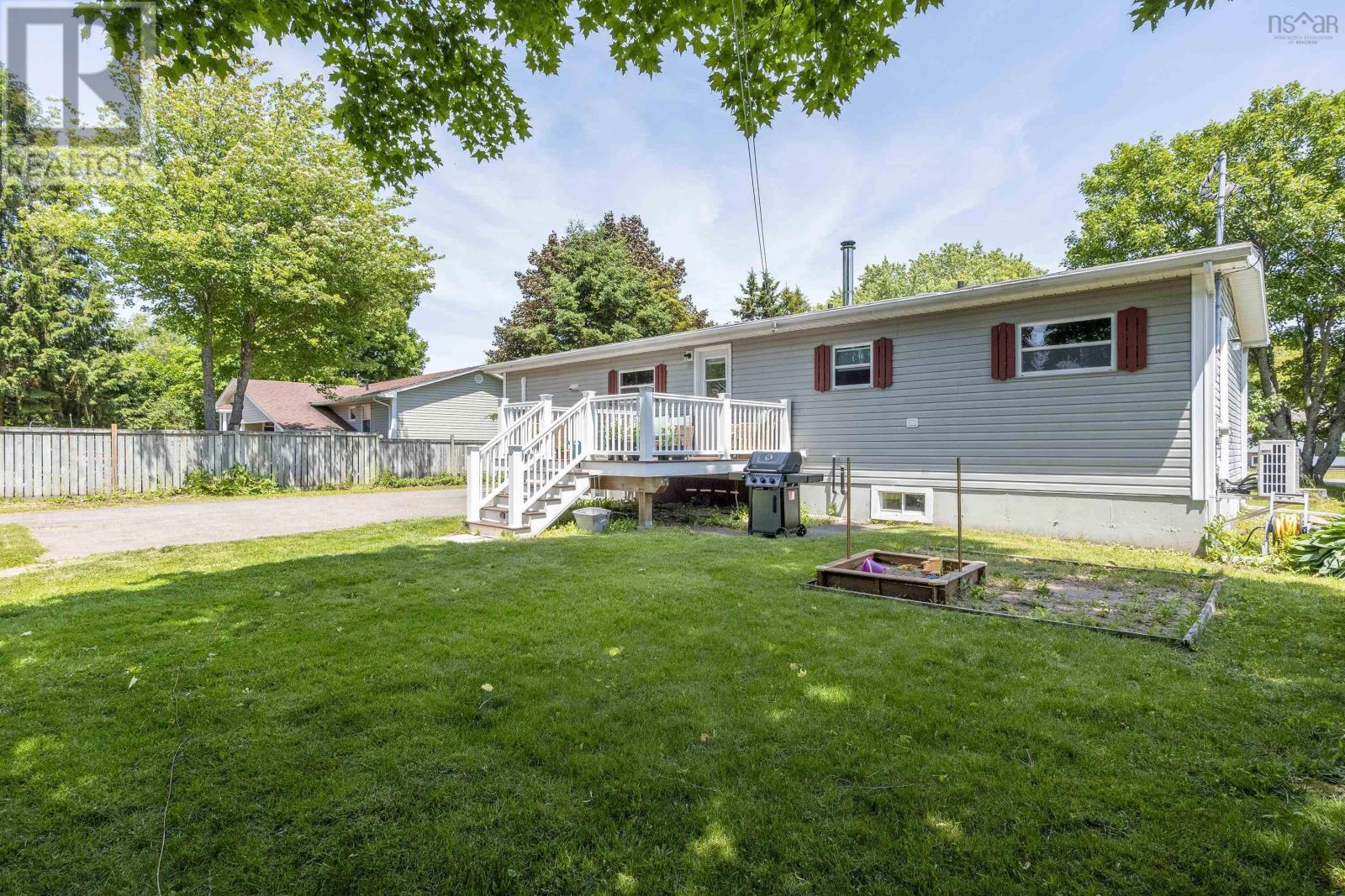 Property at 50 Bishop Avenue image 2