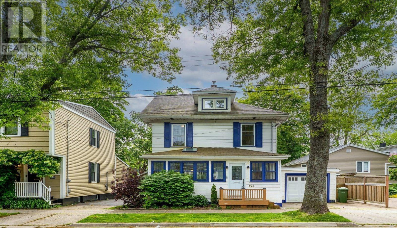 Property at 1814 Chestnut Street image 2