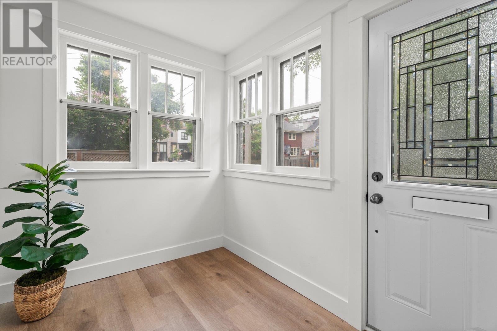 Property at 1814 Chestnut Street image 5