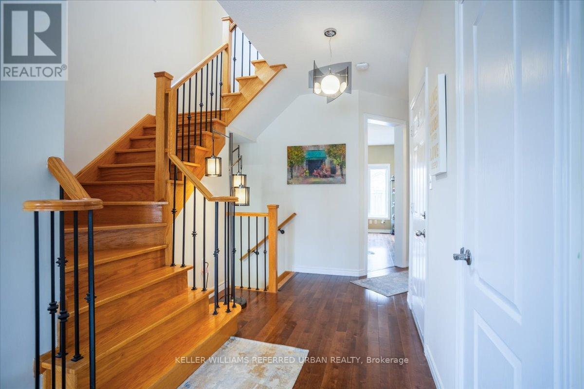 Property at 462 REEVES WAY BOULEVARD image 4