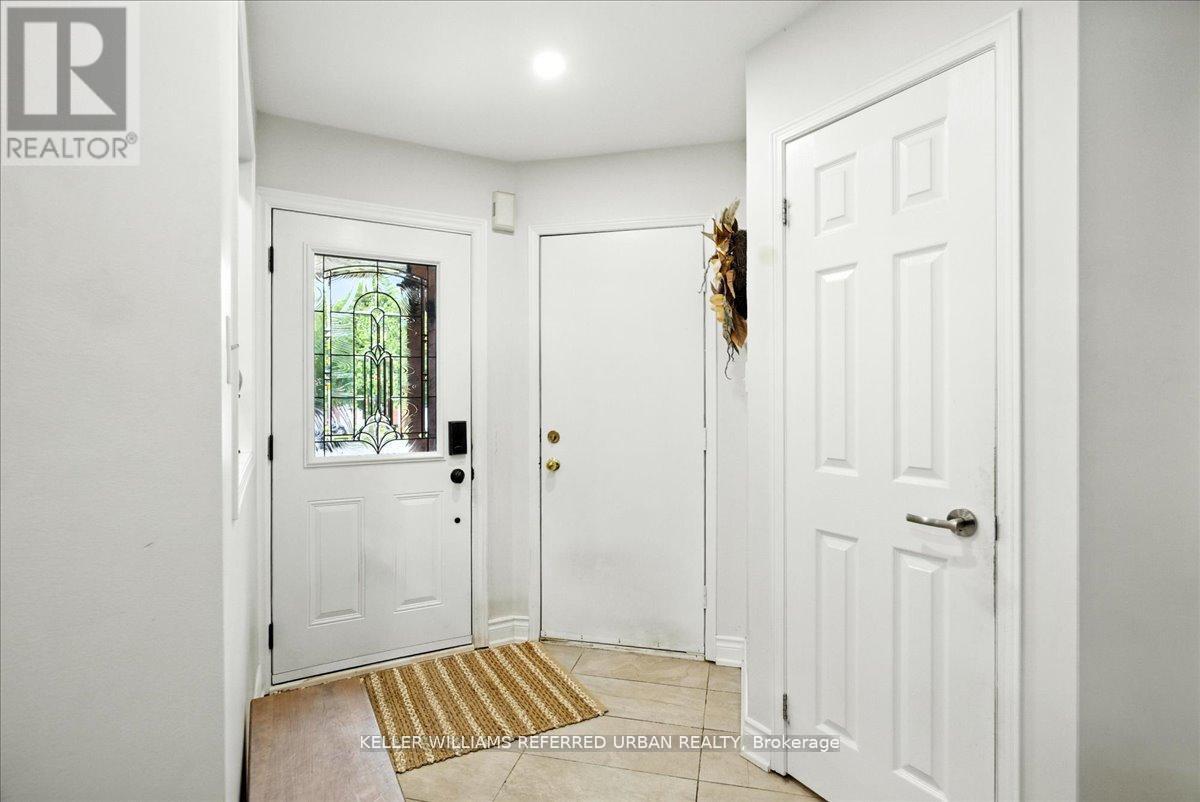 Property at 373 PINNACLE TRAIL image 4