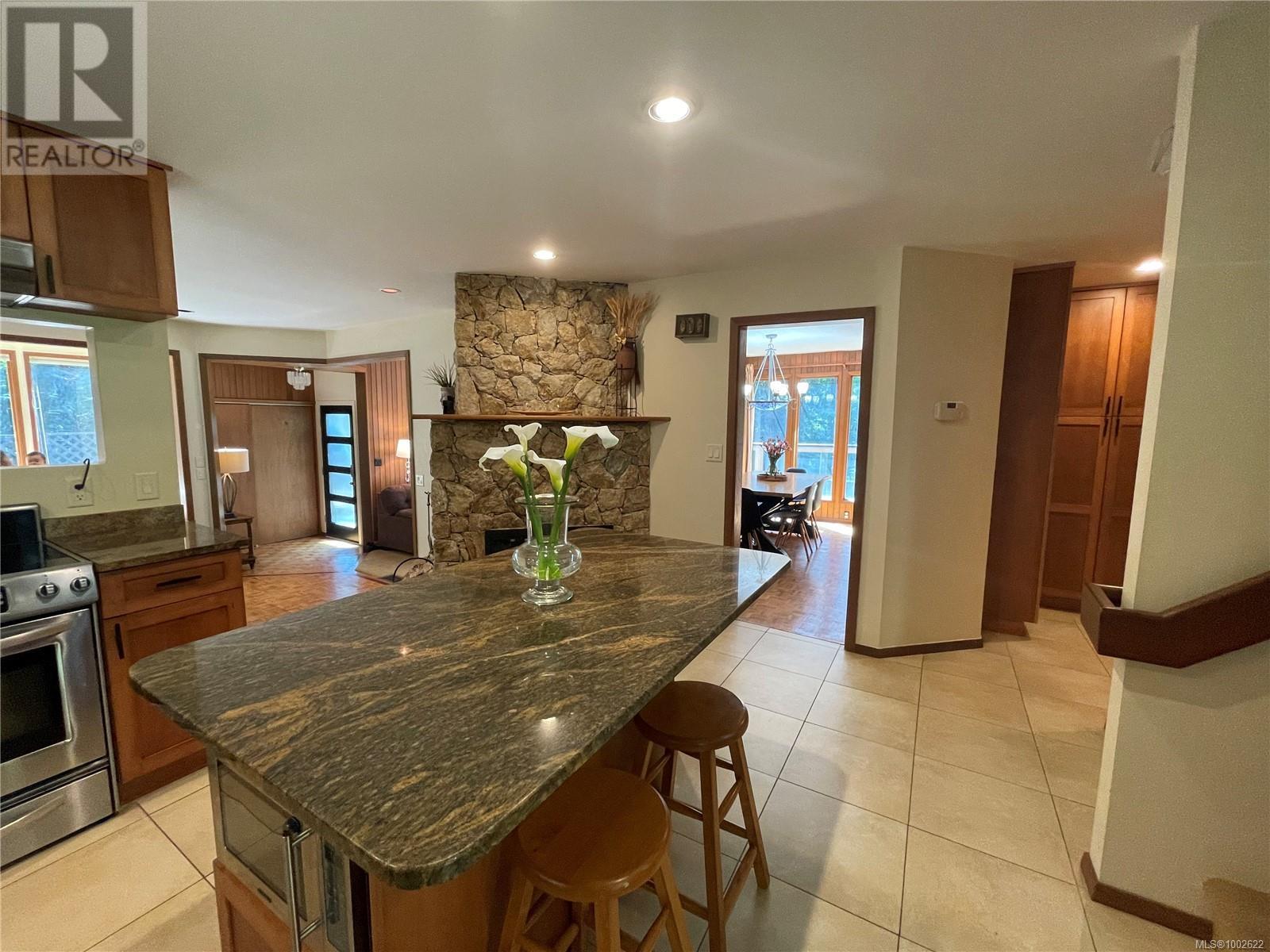 Property at 1078 Brookview Dr image 2