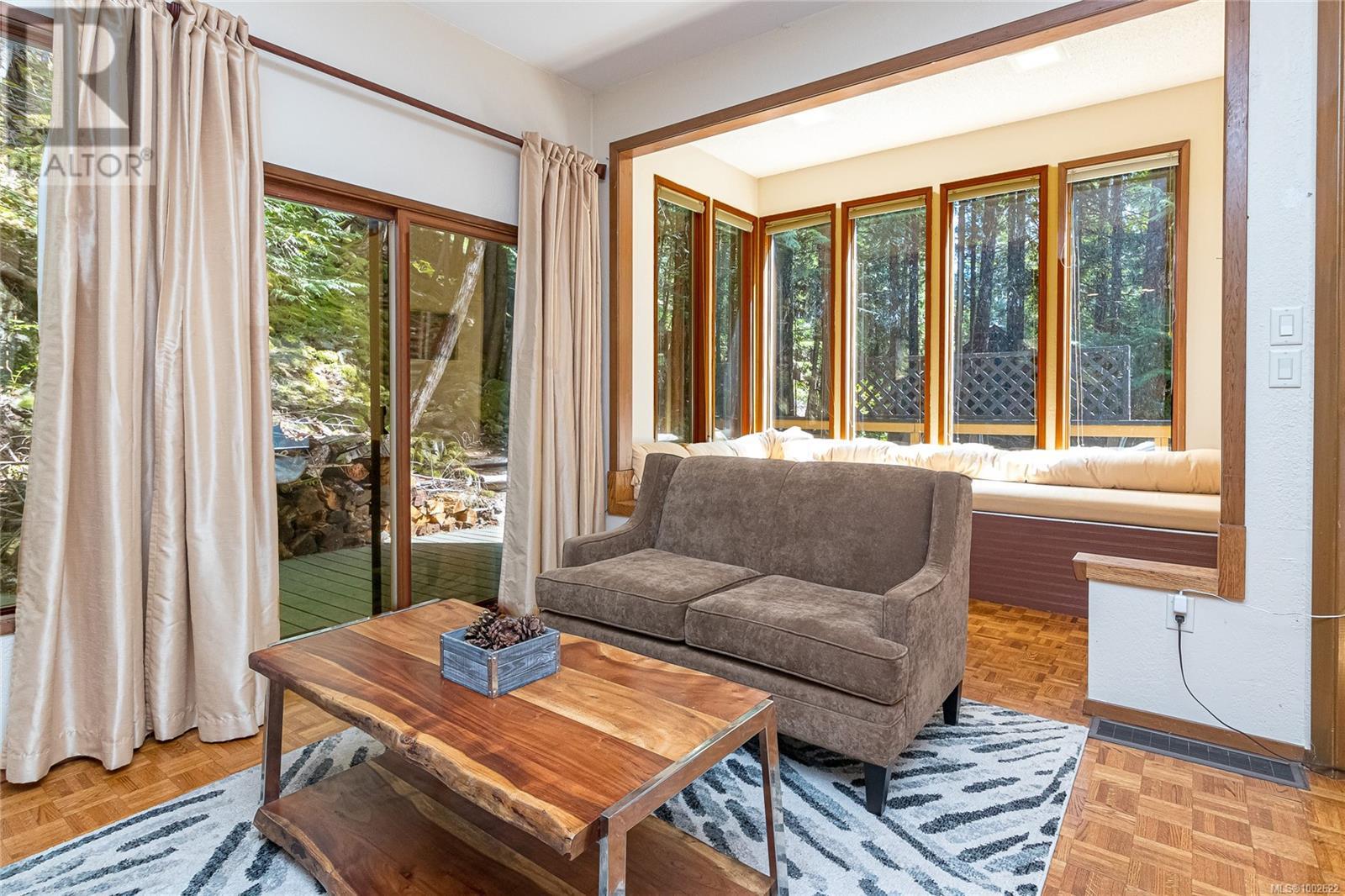 Property at 1078 Brookview Dr image 4