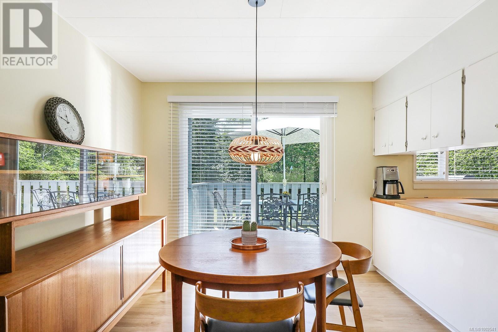 1994 Kelland Rd, Black Creek, British Columbia V9J 1G4 - Photo 6 - 1002541