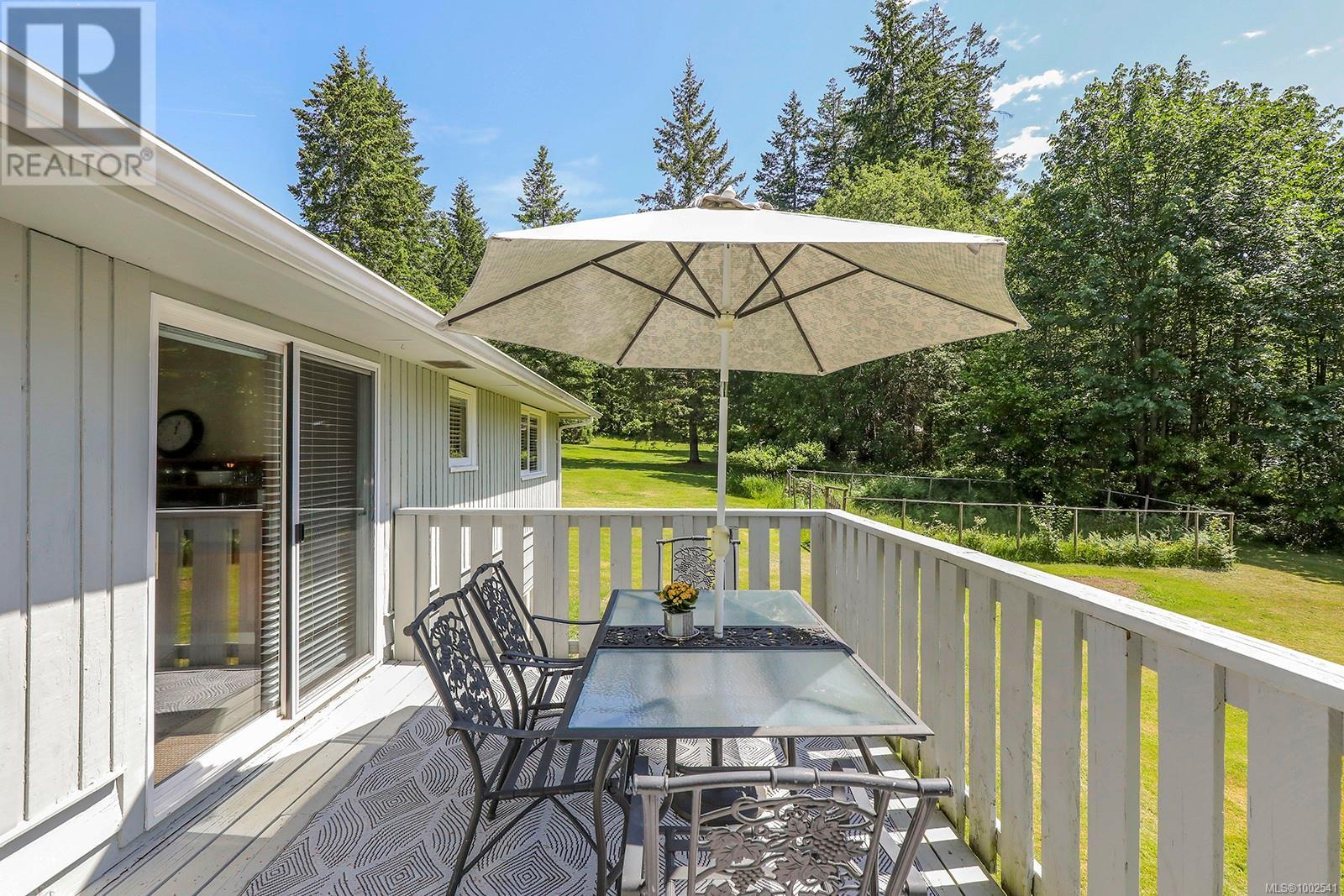 1994 Kelland Rd, Black Creek, British Columbia V9J 1G4 - Photo 16 - 1002541