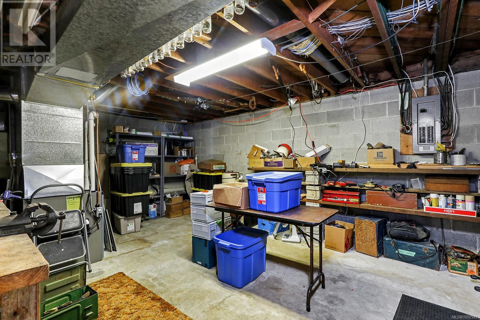 1994 Kelland Rd, Black Creek, British Columbia V9J 1G4 - Photo 40 - 1002541