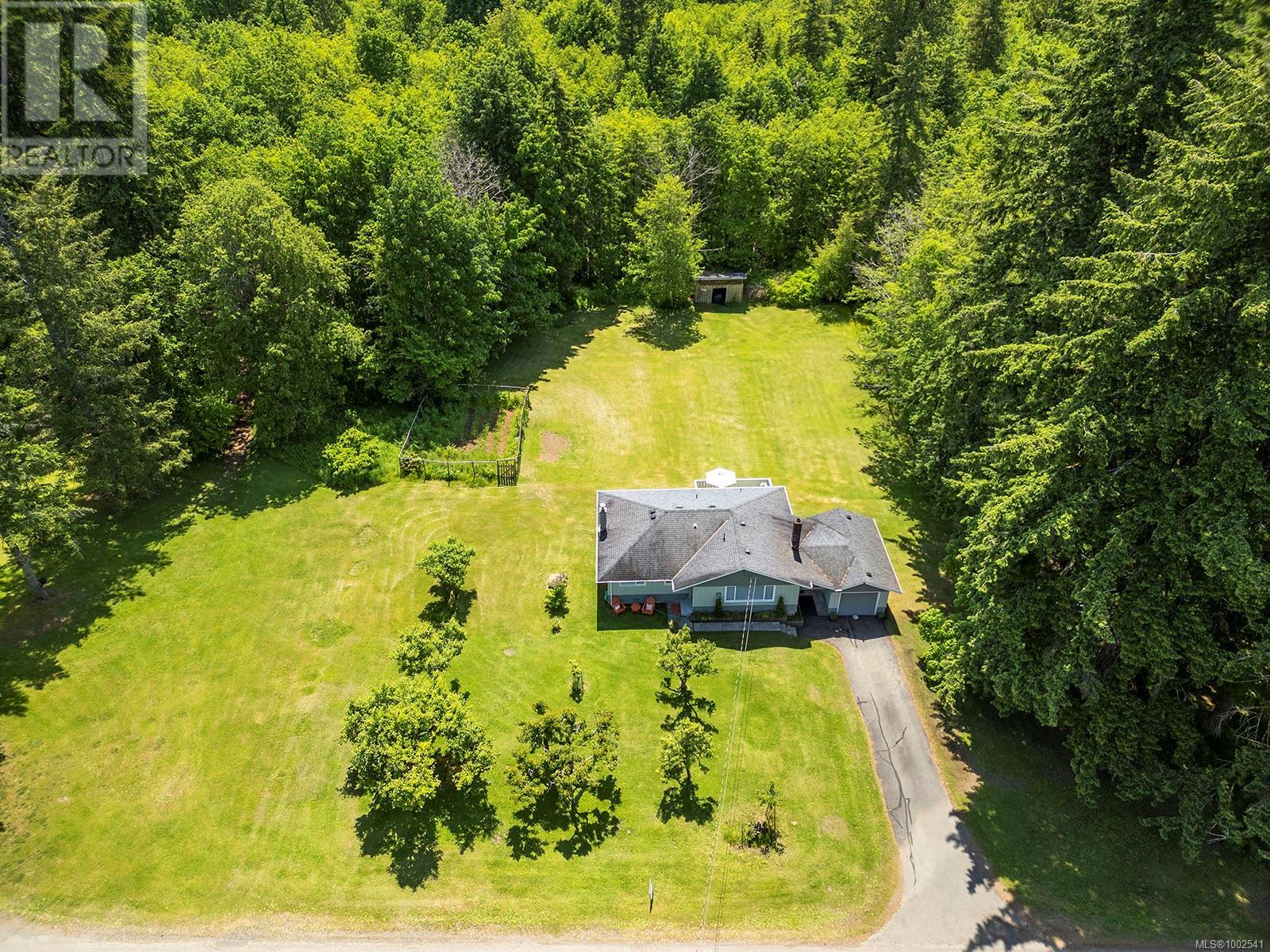 1994 Kelland Rd, Black Creek, British Columbia V9J 1G4 - Photo 18 - 1002541