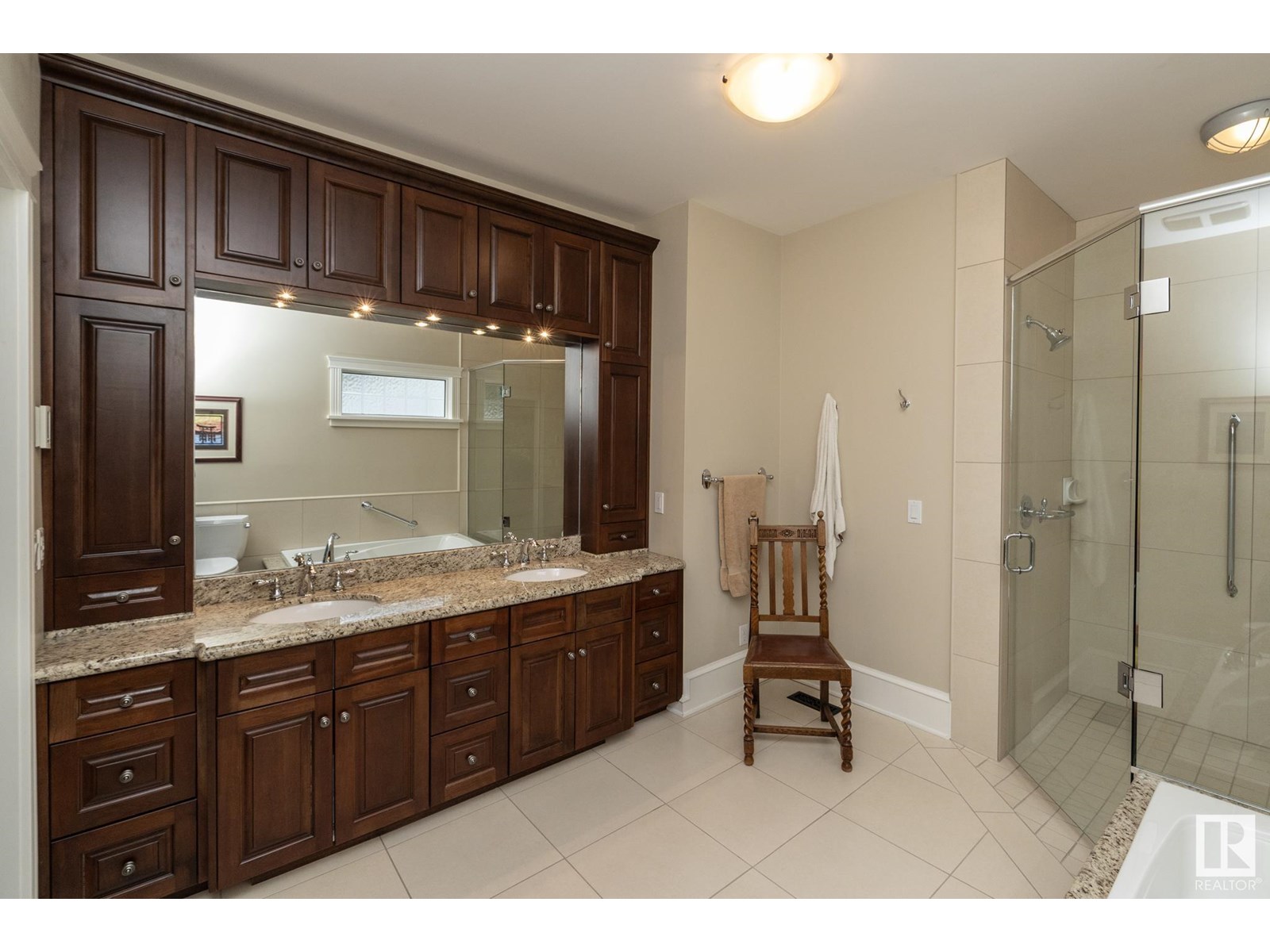 Property at 63 FAIRWAY DR NW image 1