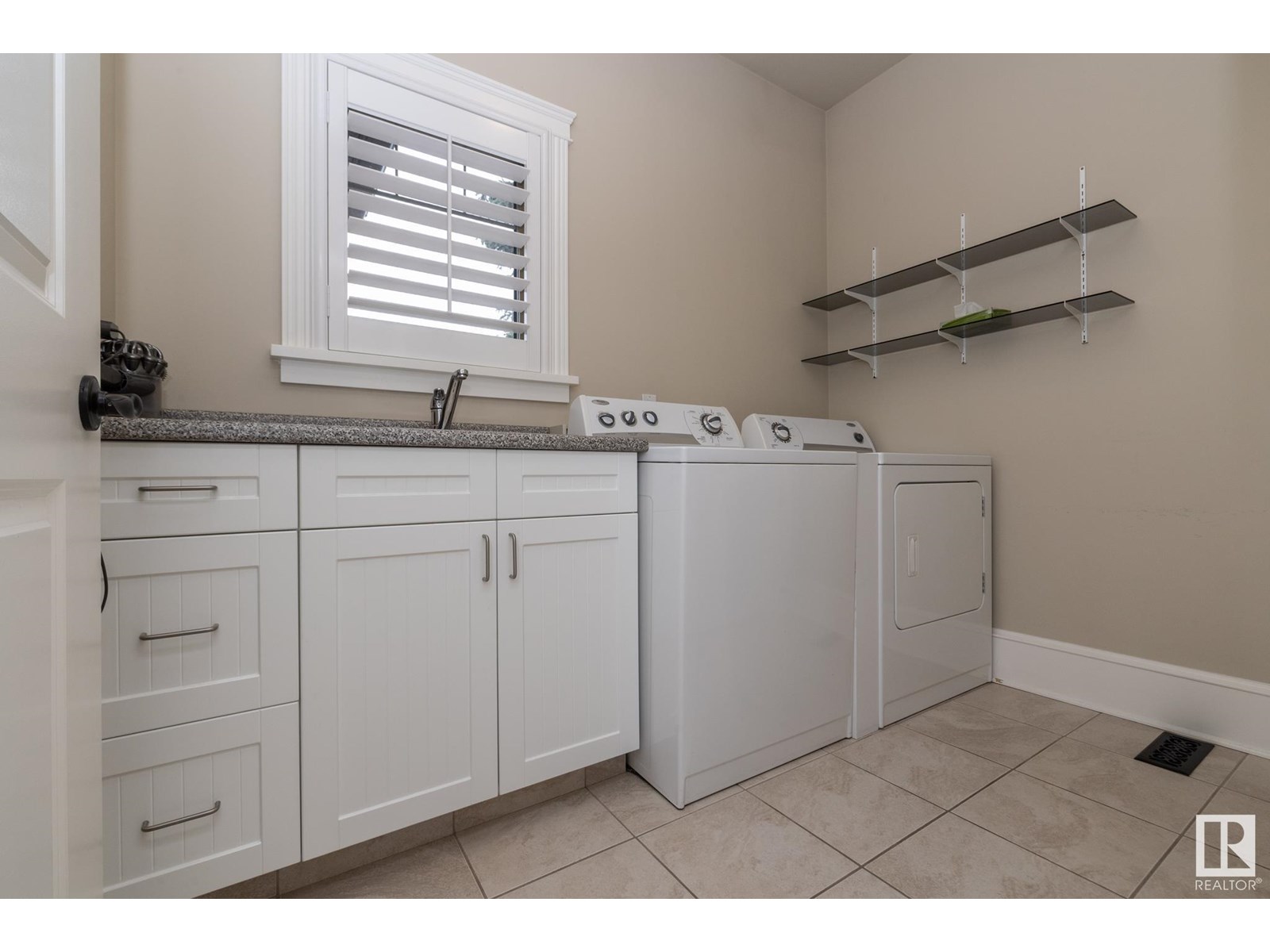 Property at 63 FAIRWAY DR NW image 5