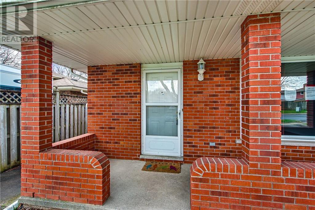 Property at 4983 UNIVERSITY Avenue image 5