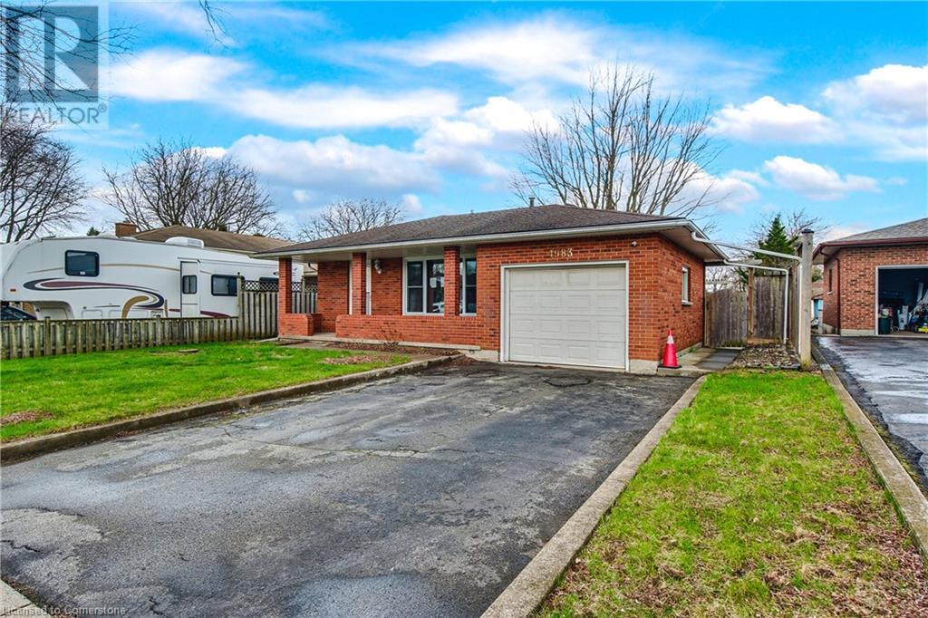 Property at 4983 UNIVERSITY Avenue image 2