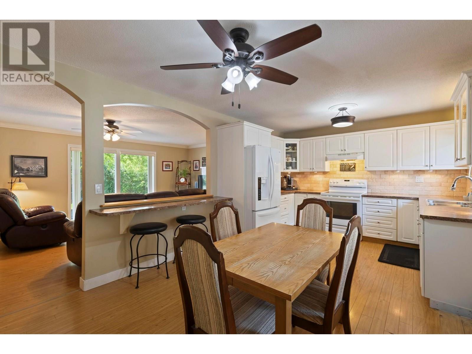 Property at 1224 Mountain Avenue image 4