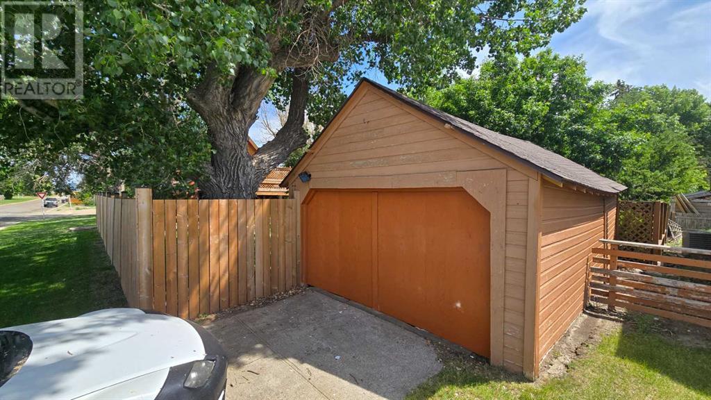 108 3 Street, Warner, Alberta  T0K 2L0 - Photo 47 - A2233841