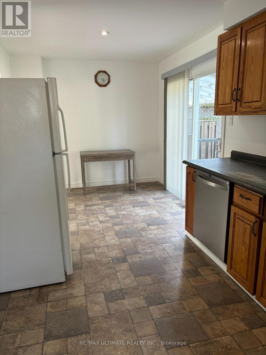 153 Daphne Crescent, Barrie (Cundles East), Ontario  L4M 2Y7 - Photo 8 - S12251096