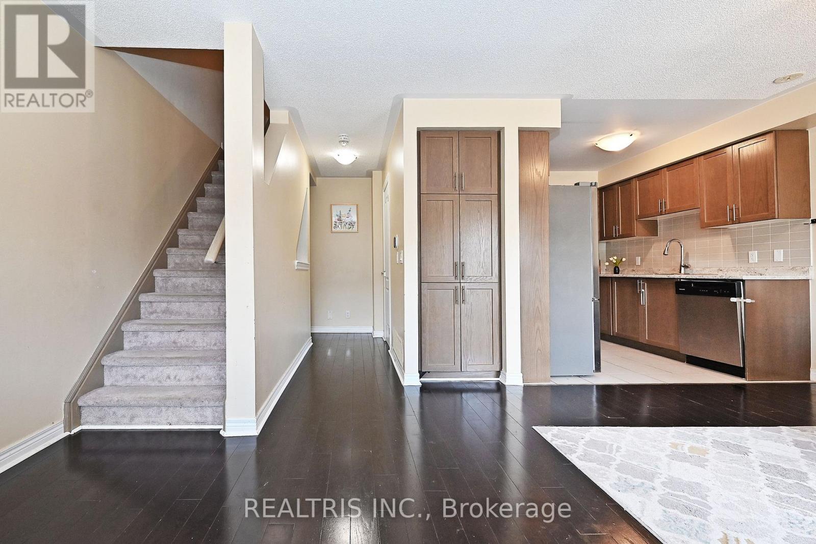 85 Tabaret Crescent, Oshawa, Ontario  L1L 0G5 - Photo 12 - E12253199