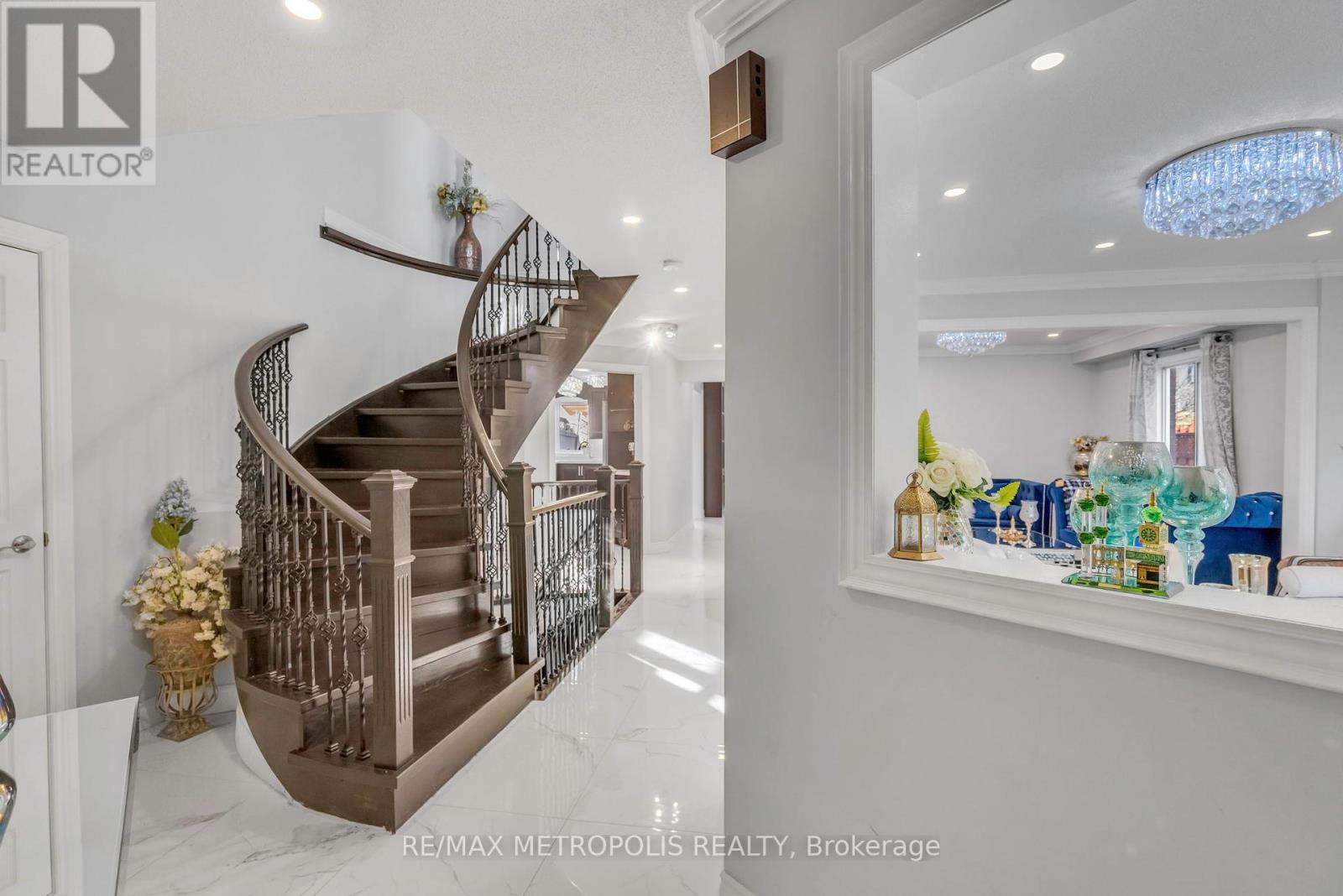 Property at 345 OLD HARWOOD AVENUE image 2