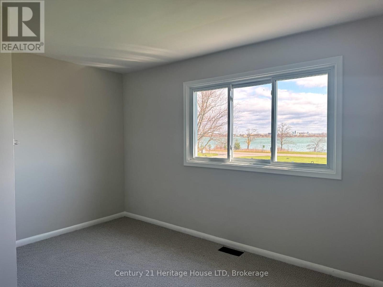 1249 Niagara Parkway, Fort Erie, Ontario  L2A 5M4 - Photo 15 - X12096858