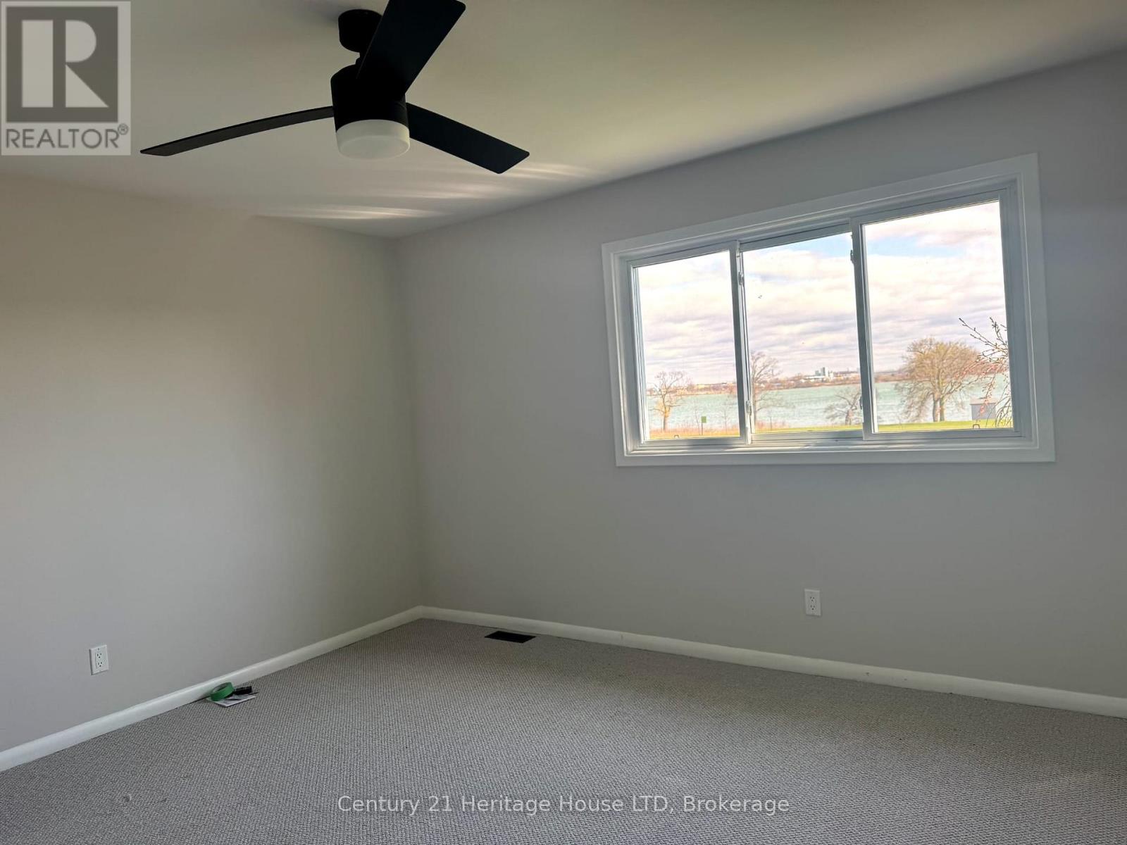 1249 Niagara Parkway, Fort Erie, Ontario  L2A 5M4 - Photo 12 - X12096858