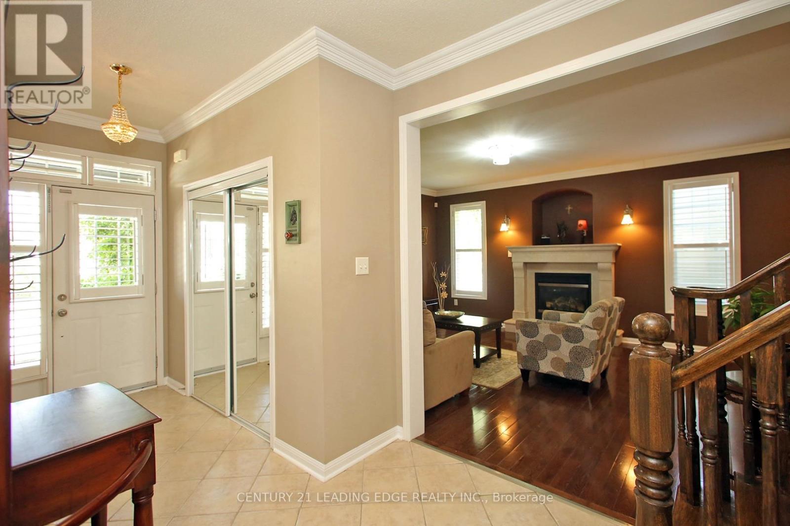 Property at 27 ROCKING HORSE STREET image 4