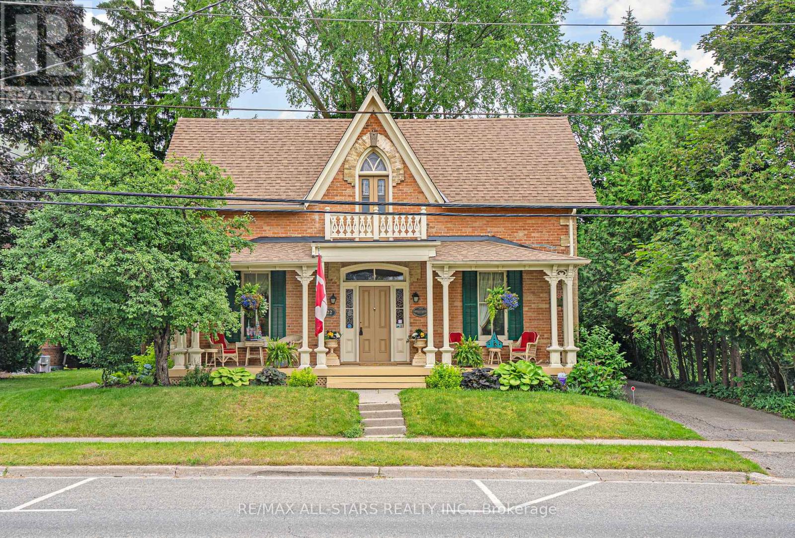 Property at 122 BROCK STREET E image 3