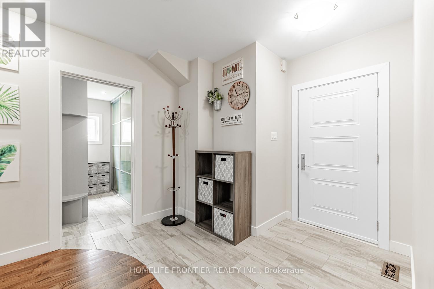 Property at 46 THORNBROOK COURT image 3
