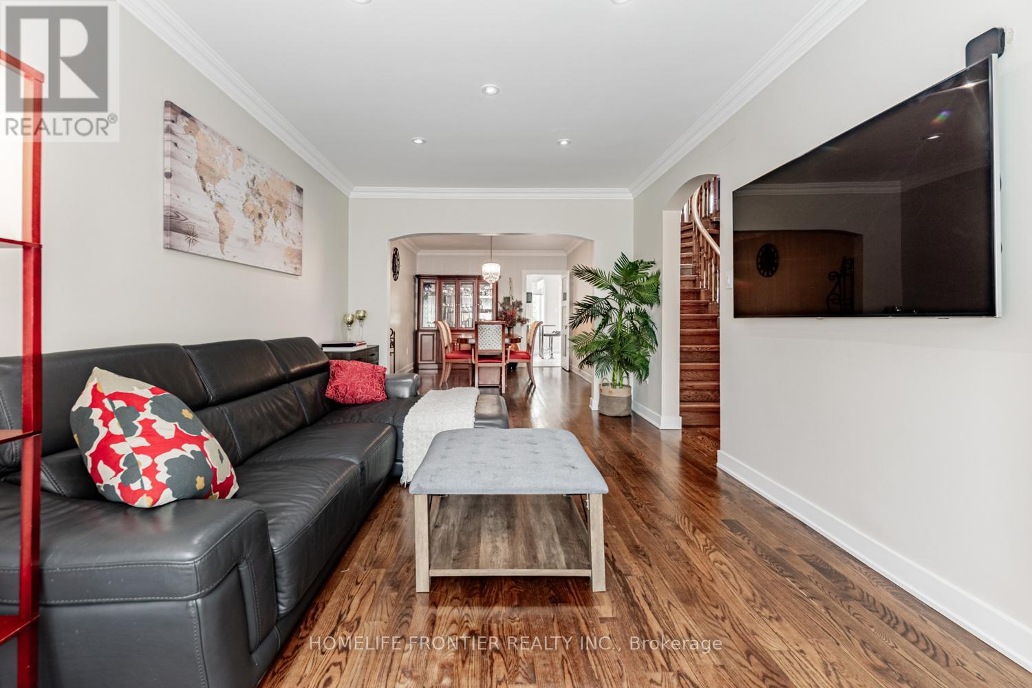 Property at 46 THORNBROOK COURT image 5