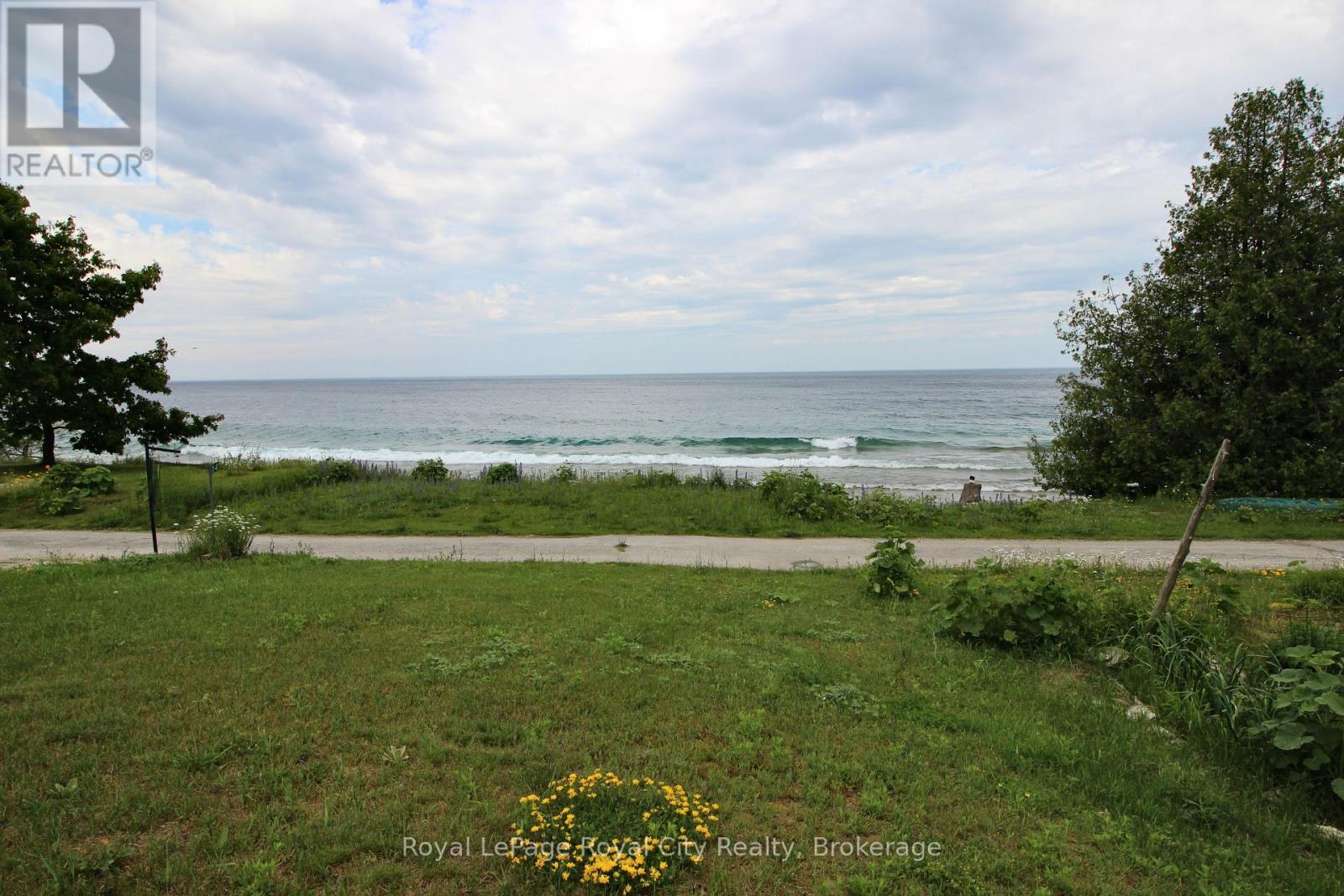 14 Dock Lane, Northern Bruce Peninsula, Ontario  N0H 1Z0 - Photo 3 - X12241556